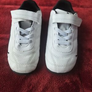Puma Kids White and Black Sneakers